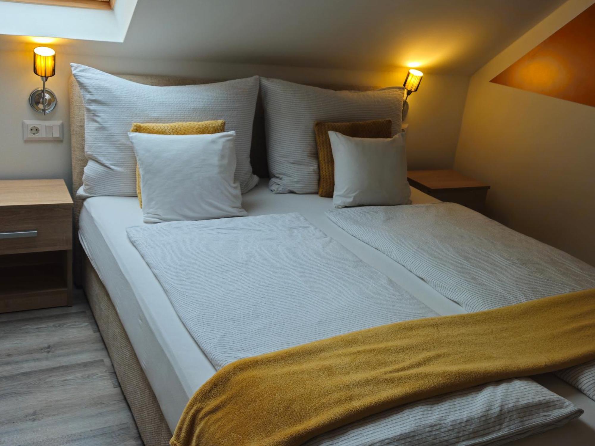 Éva Apartman Hévíz Exterior foto